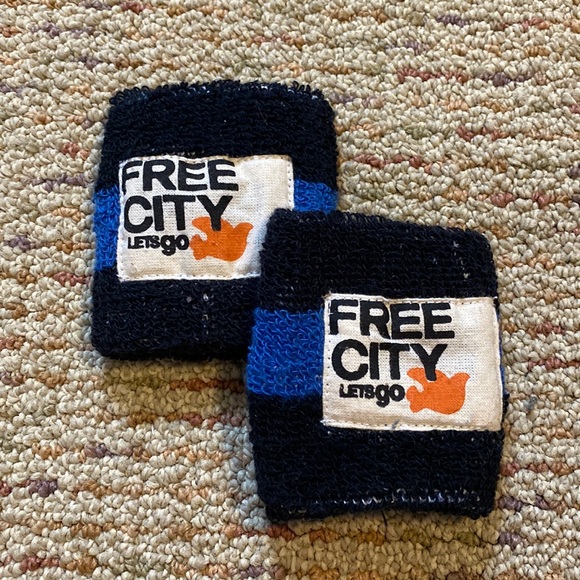 freecity Accessories - Set of 2 Freecity Terry Wristbands